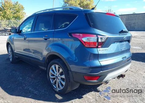 2018 Ford Escape Titanium из США, поврежденный, VIN 1FMCU9J96JUB93649
